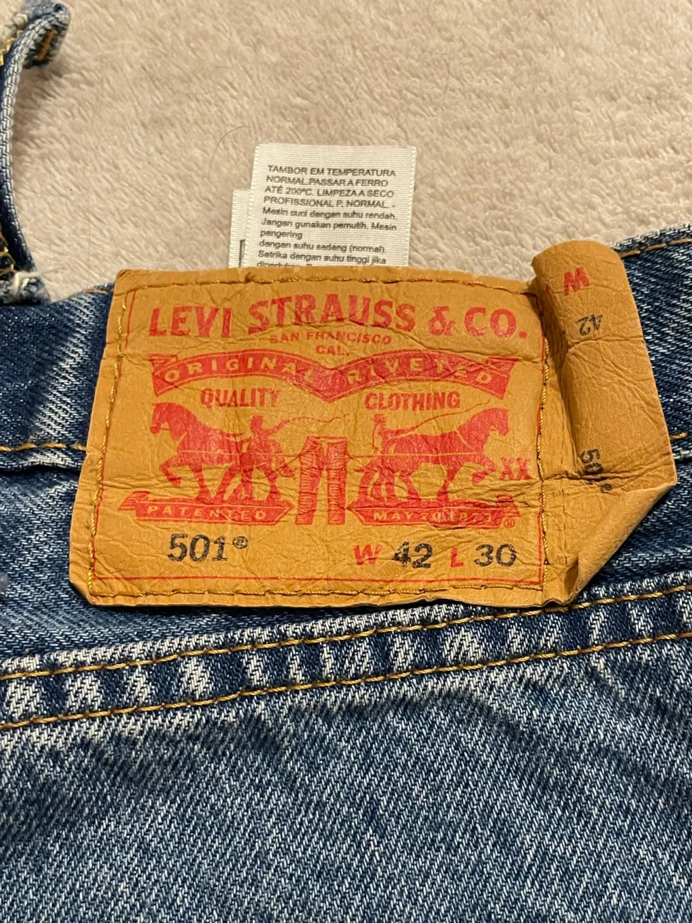 Levi Strauss Levi’s Men's Distressed Denim cutoff Shorts - Blue medium Wash